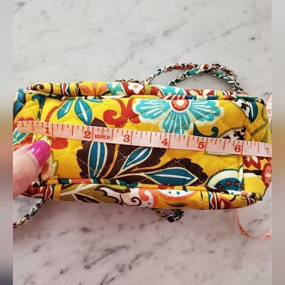Vera Bradley- Crossbody Bag - Chain Strap - Picture 4 of 6